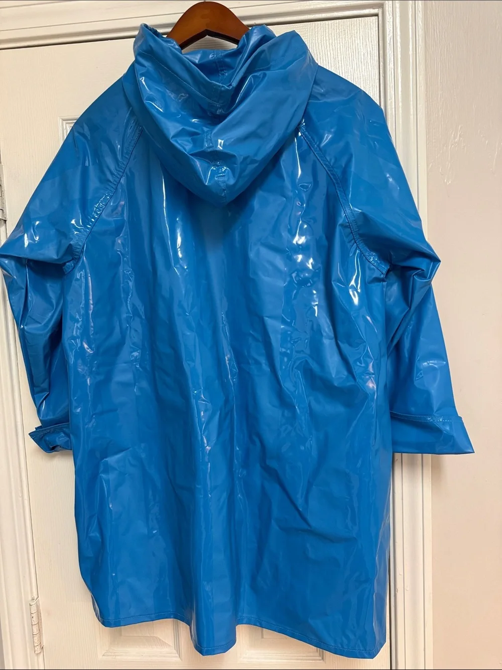 Totes Bright Blue Glossy Raincoat with Hood - Picture 6 of 16